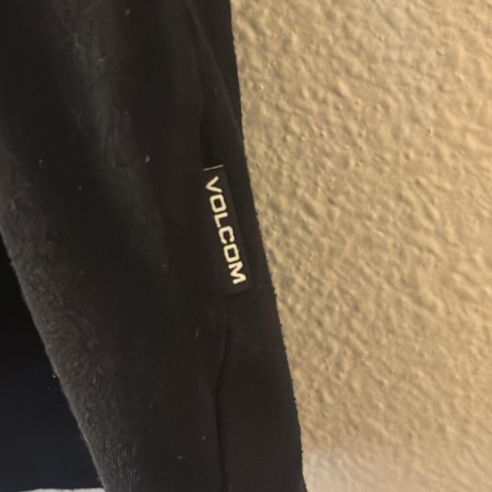 Volcom basic black polo size medium - Picture 2 of 6